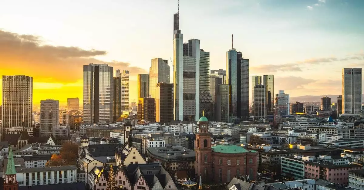 Neighbourhood Guide Pankow - Beautiful sunset skyline hiding behind modern buildings in Berlin